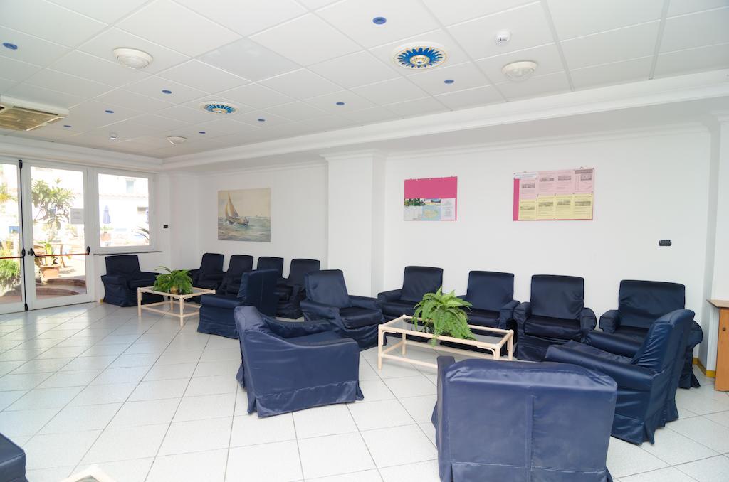 Hotel Flora Wellness & Beauty อีสเกีย ภายนอก รูปภาพ