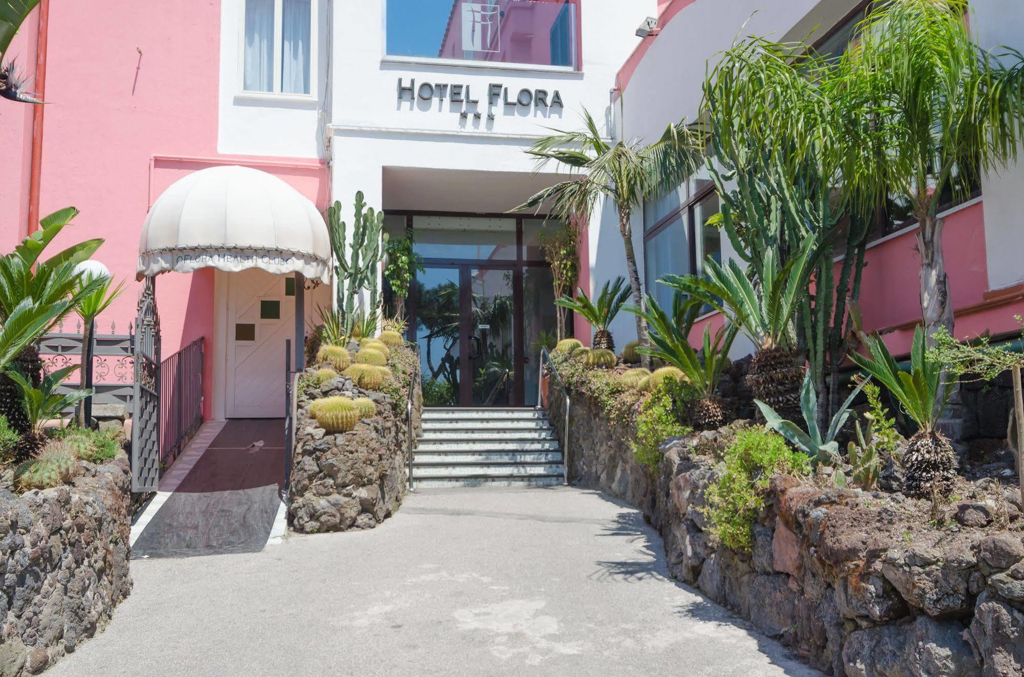 Hotel Flora Wellness & Beauty อีสเกีย ภายนอก รูปภาพ